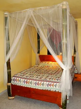 Jurassic Park Otel Las Terrenas 2*,